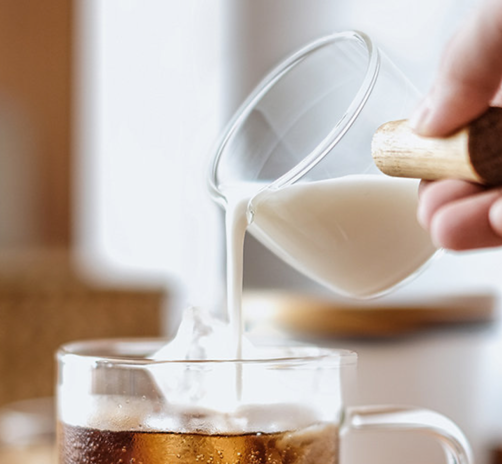 Single Spout Glass Milk/Espresso Pot with Wood Handle